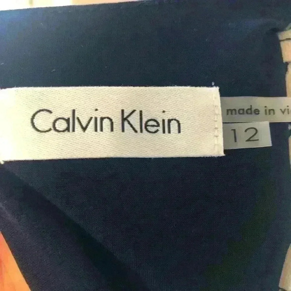 Calvin Klein Navy dress with Gold Chain and Button V-Neck Accents Sz 12 - Picture 4 of 6